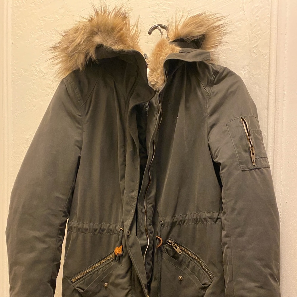 Women H&M Coat with furry hoodie size 6